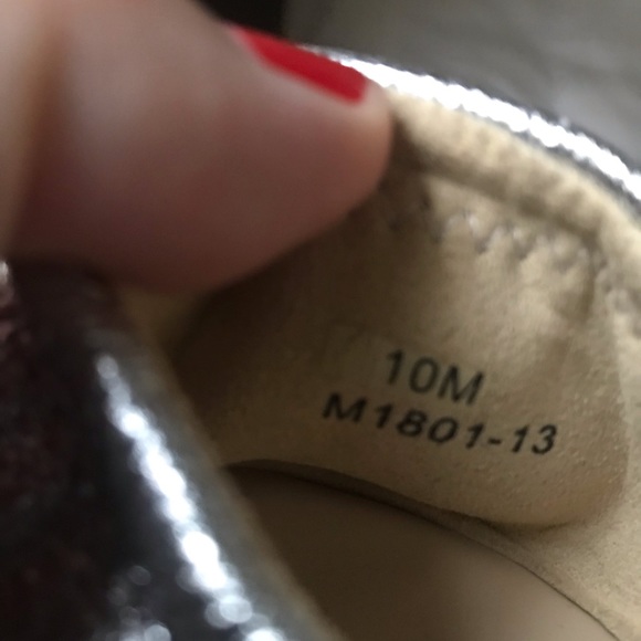 UVS Cute silver flats 10 M - Picture 6 of 8